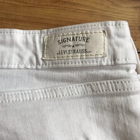 👖Levi’s Capri Shorts👖 - Picture 4 of 5